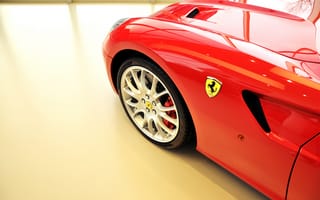 Картинка Ferrari 599, феррари, суперкар, авто, красный, диск, колесо