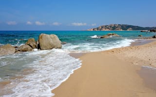 Картинка море, Monti Russu, волны, берег, камни, Италия, песок, облака, небо, пляж