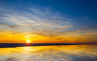 Картинка пляж, восход, небо, отражение, облака, зеркало, озеро