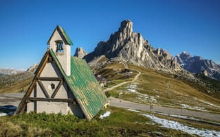 Картинка Доломитовые Альпы, Италия, скала, горы, дорога, дом