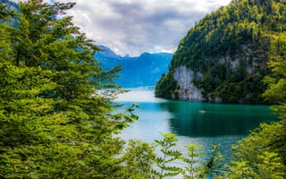 Картинка Бавария, горы, Konigssee Lake, зелень, ветки, озеро, деревья, Германия, скалы