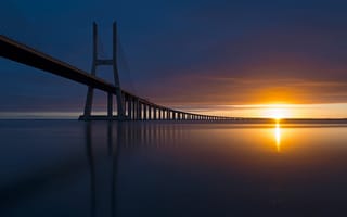 Картинка мост, горизонт, рассвет, Португалия, море