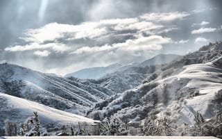 Картинка зима, горы, дома, горнолыжнаябаза