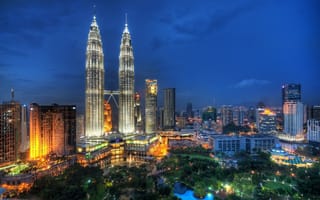 Картинка Flying Through the Night Skies of Kuala Lumpur, Malaysia, огни, ночь