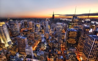 Картинка Нью-Йорк, США, небо, небоскрёбы, закат, огни, горизонт, улицы