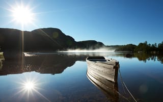 Картинка озеро, солнце, лодка