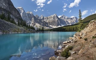 Картинка Moraine Lake, Banff National Park, канада, небо, облака, природа, горы, лес, озеро, камни, деревья