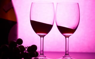 Обои бутылка, бокалы, виноград, красное, вино