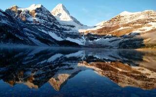 Обои пейзаж, природа, озеро, горы, отражение, снег