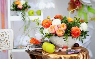 Картинка стол, яблоки, ваза, букет, цветы, пироженые