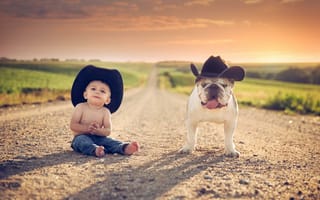 Обои мальчик, собака, друзья, дорога, шляпы