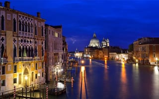 Картинка Венеция, Италия, канал, собор, ночь, небо, дома, огни