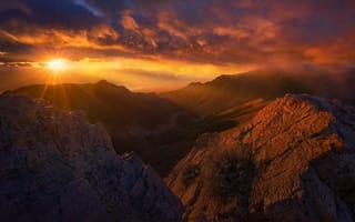 Картинка горы, солнце, панорама, закат, лучи, природа