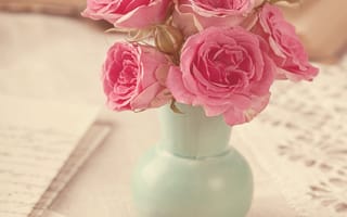 Картинка vintage, букет, винтаж, roses, bouquet, style, розы, pink, ваза, flower