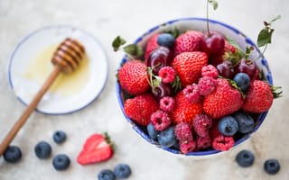 Картинка малина, Julia Khusainova, вишня, черника, мёд, ягоды, мед, голубика, клубника