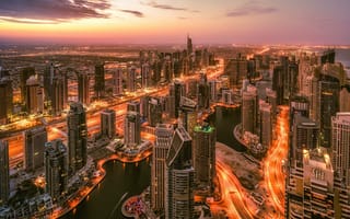 Картинка город, огни, закат, ОАЭ, высота, небоскребы, панорамма, вечер, Дубаи