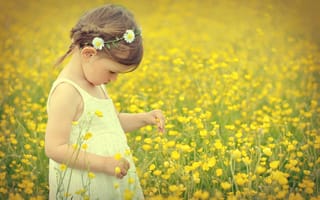 Картинка девочка, венок, цветы