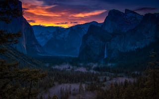 Картинка Yosemite National Park, ночь, лес, США, небо, горы, тучи, Сьерра-Невада, водопад