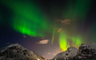 Картинка Исландия, звезды, пейзаж, ночь, северное сияние, горизонт, горы, море