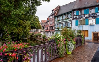 Картинка Кольмар, небо, Франция, дома, канал, цветы, мост, фахверк