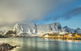 Картинка Норвегия, берег, горы, побережье, дома, небо