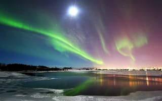 Картинка Исландия, ночь, северное сияние, звезды, огни, вода, деревья