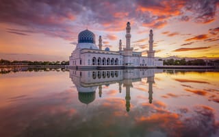 Обои Малайзия, Кота-Кинабалу Мечеть, отражение, закат, Likas Бэй, Likas, Мечеть, Сабах, зеркало, облака