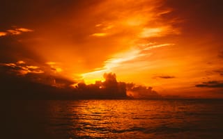 Обои восход, небо, море, солнце, оранжевое небо, горизонт, облака