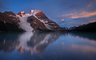 Картинка Mount Robson Provincial Park, Berg Lake, скалы, снег, озеро, отражение, горы, Канада