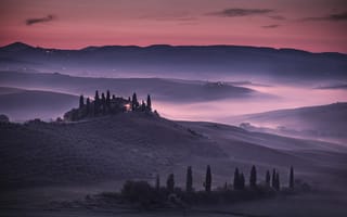 Картинка Италия, огни, туман, деревья, небо, закат, поля, холмы