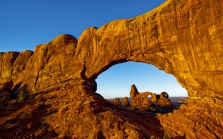 Обои Arches National Park, Юта, арка, небо, скала, США, горы