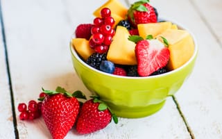 Картинка fresh, berries, миска, ягоды, фруктовый салат, фрукты, fruit, десерт, salad, клубника