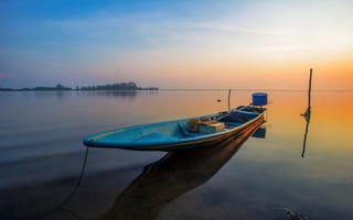 Картинка закат, лодка, озеро
