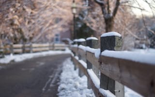 Картинка забор, снег, bokeh, дорога