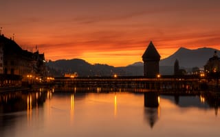 Картинка Швейцария, огни, небо, мост, пейзаж, дома, фонари, зарево, Lucerne, горы, река