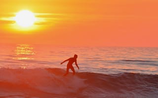 Картинка мужчина, рассвет, море, серфинг