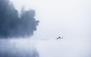 Картинка утро, озеро, туман, лодка