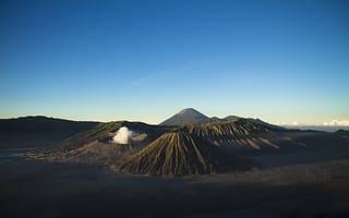 Картинка Индонезия, Ява, небо, горы, дым, горизонт, Bromo Tengger Semeru National Park, вулкан