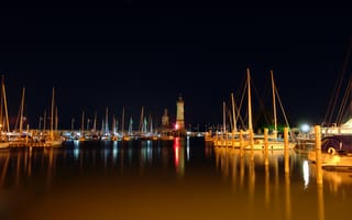 Картинка ночные города, вода, катера, лодки, пейзажи
