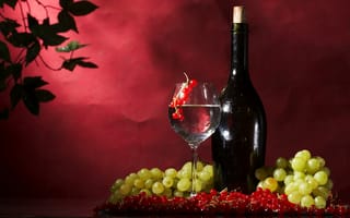 Картинка вино, бутылка, виноград, красная, ягоды, бокал, смородина