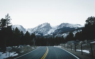 Картинка горы, дорога, разметка