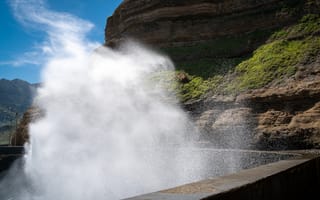 Картинка брызги, вода, скалы