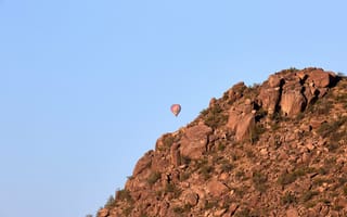 Картинка воздушный шар, скалы, горы