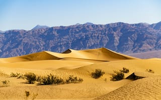 Картинка пустыня, дюны, горы