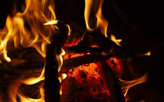 Обои костер, огонь, пламя