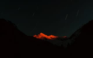 Картинка гора, вершина, ночь
