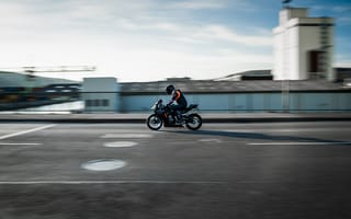 Картинка мотоцикл, мотоциклист, скорость