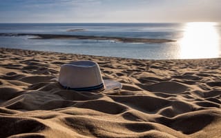 Обои шляпа, песок, пляж