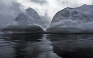 Картинка горы, вода, туман