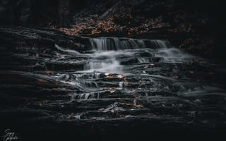 Картинка водопад, камни, листья